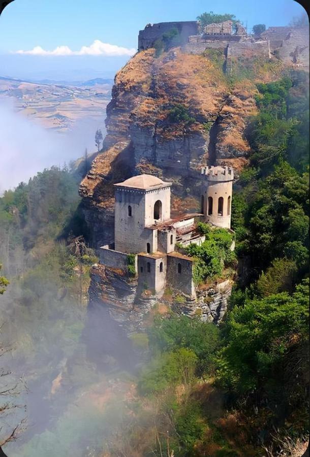 Casa Vacanze Ulisse Trapani Ngoại thất bức ảnh