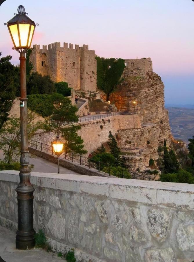Casa Vacanze Ulisse Trapani Ngoại thất bức ảnh